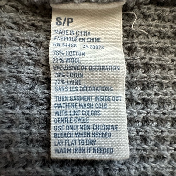 American Eagle Outfitters Men's S Gray/White Cotton & Wool Knit Sleeved Sweater - Picture 11 of 11